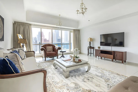 2 Bedrooms Apartment in The Residences at Business Central