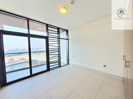 MARVELOUS & STUNNING 2BHK APARTMENT| SEA VIEW & CANAL VIEW| BALCONY| PARKING