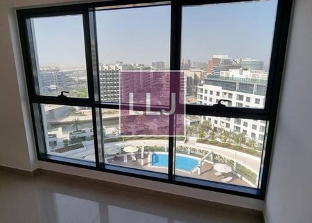 Big Layout |Ready to Move| 4 payments | Pool View