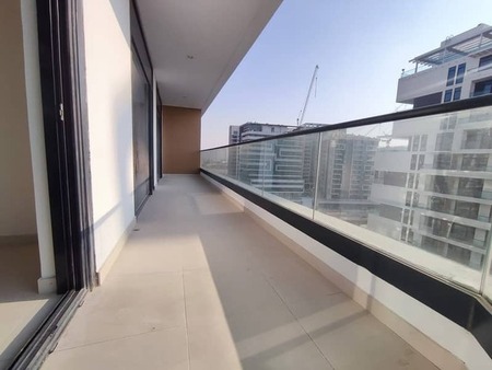 Luxurious 2 Bhk Apartment | Balcony | Modern Amenities