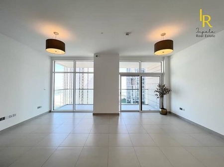 Live in Luxury 2 bedroom with Big Balcony Sea View