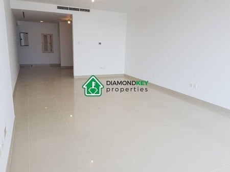 2+2 in Sky! Massive apartment!