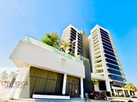 Elegant Sea View Unit | Vacant