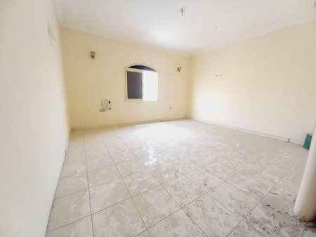 Huge size. . . . . . . . . . . . . . . . . . . . . . luxury spacious 4bhk apartment Just 44990Aed with one Month Free