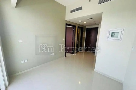 Modern apt, Burj Khalifa view, near metro