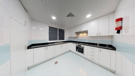 No Commission Direct from Landlord Luxurious 2 Bhk with balcony and all Amenities Rent 70k