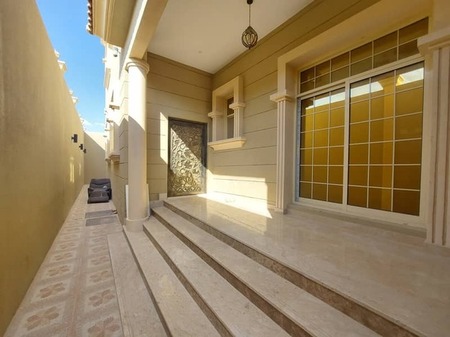 Ground Floor 3 Bedrooms, Majlis, Hall and maid Room