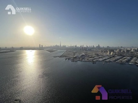 Sea and burj views | Spacious layout | High floor