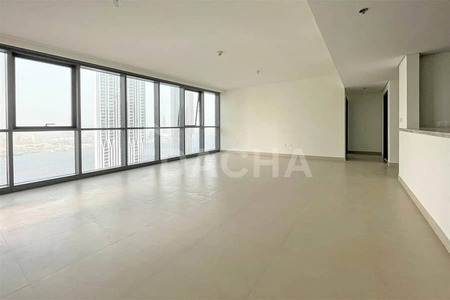 Spacious Property / Chiller Free / Marina Views