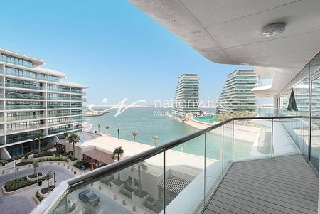 Enjoy The Sea View Of This Refreshing Unit