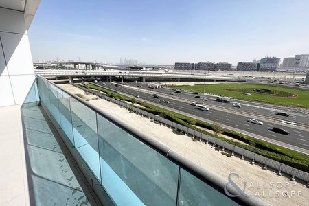 1 Bed | Modern | Pool And Gym | Balcony