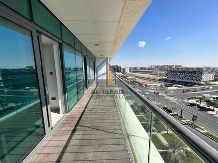 Luxuriuos 2 Bedroom Aprtment / Stunning Views/ Peaceful Community