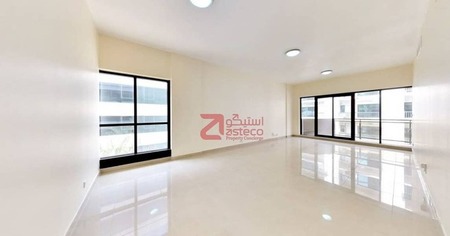 Huge 4Bhk With Maid’s Room | 2 Parking Available
