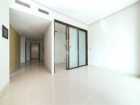 Spacious |Large and Bright Unit| Vacant