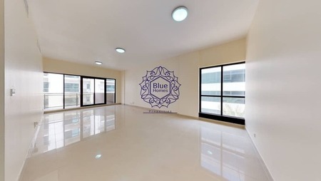 Very spacious apartment!04 Bhk!No commission! Golden sands apartment!Close to Metro station!144k Rent
