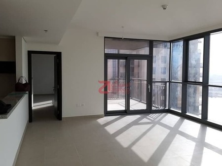 Spacious 2bhk l Kitchen appliances l Sea View