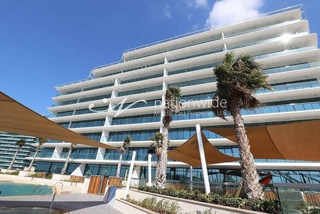 Chic Unit w/ Full Sea View + 1 Month Free