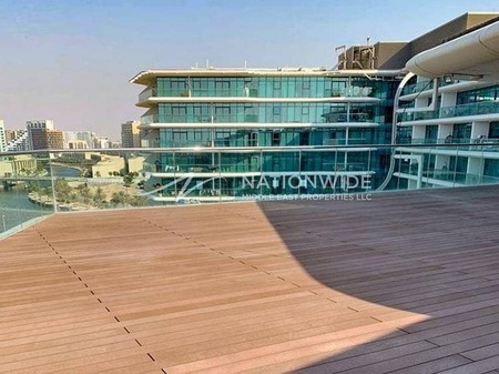 Upgraded Modern Space with Spacious Big Balcony