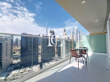 Cozy 1 Bed Apartment for rent! Spacious Balcony with Burj Khalifa and Downtown View