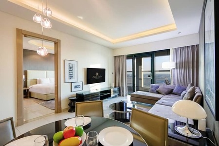 Vip Castles Suite - Lovely 1 Br in Damac Paramount
