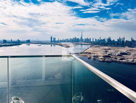 Panoramic Burj Khalifa Sea and Downtown View