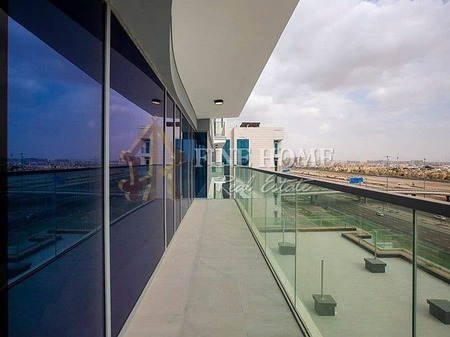 Spacious 1Mbr Apt with Nice view in Balcony