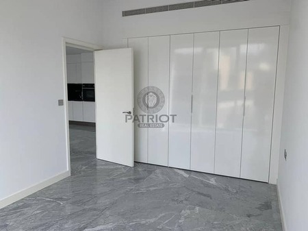 Vacant, Beautiful City View, Mid Floor, Prime Location