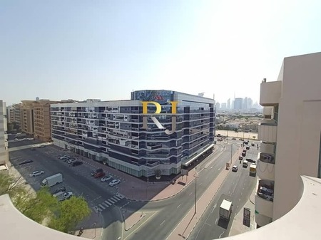 No Commission-Burj khalifa View-Prime Location-Your Dream Home-Luxury Amanaties-Ready to move. .